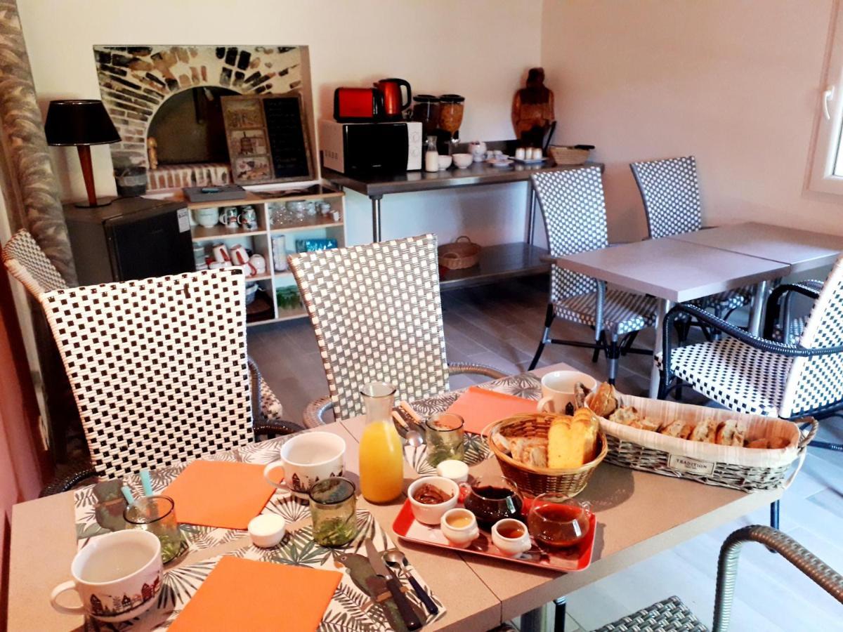 Bed and Breakfast Le Moulin Bleu Seigy Экстерьер фото